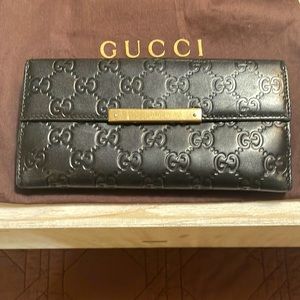 Verified Authentic Gucci Wallet